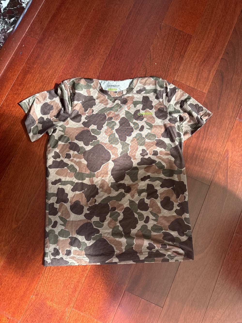 Little boys 14/16 camp top